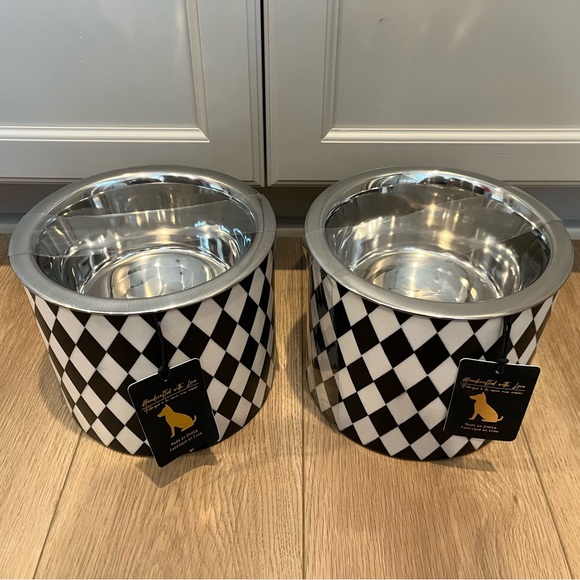 Black and white dog bowls - Picture 2 of 2
